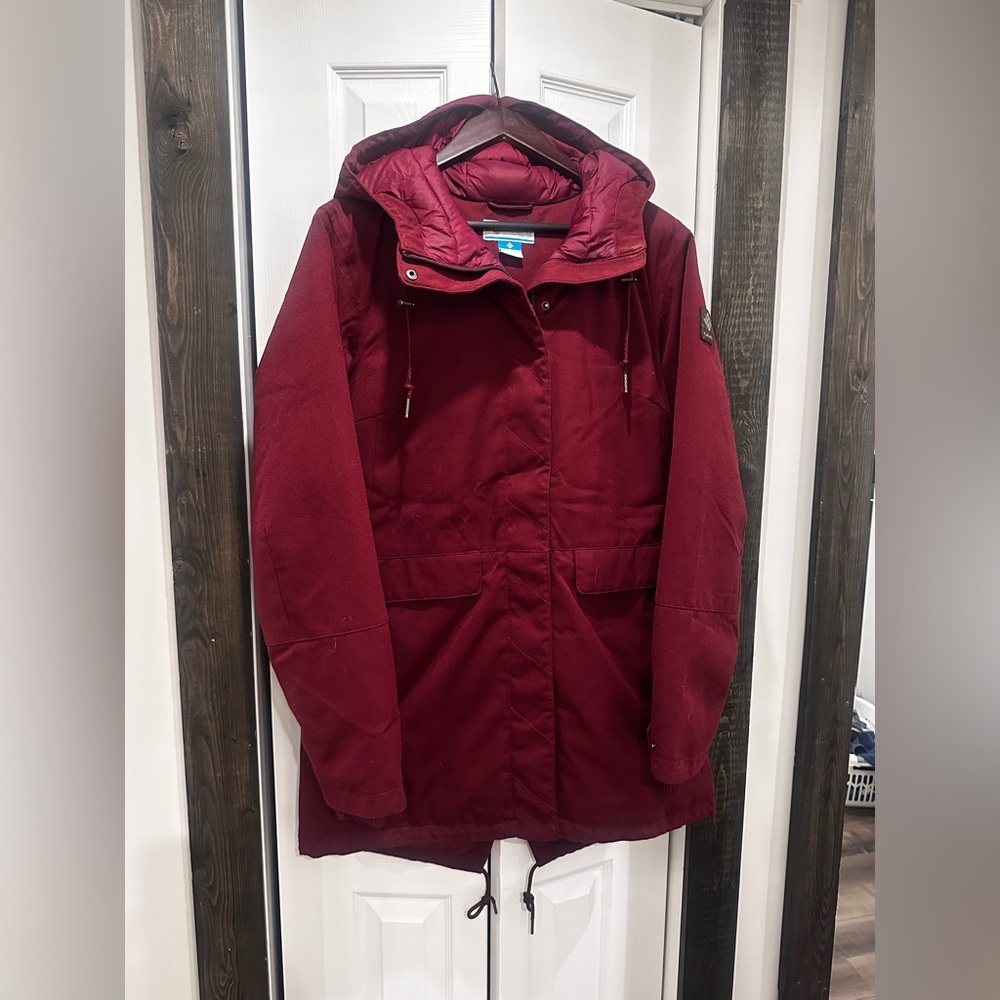 Women’s Columbia winter coat maroon